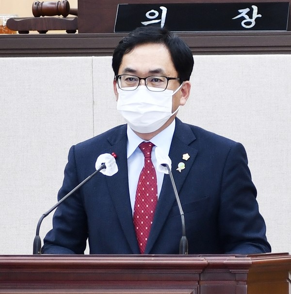 10분발언 중인 이상우 시의원