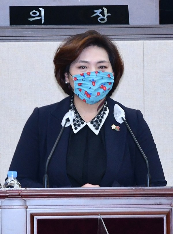 ▲임시회 시정질문 중인 박성미 여수시의원