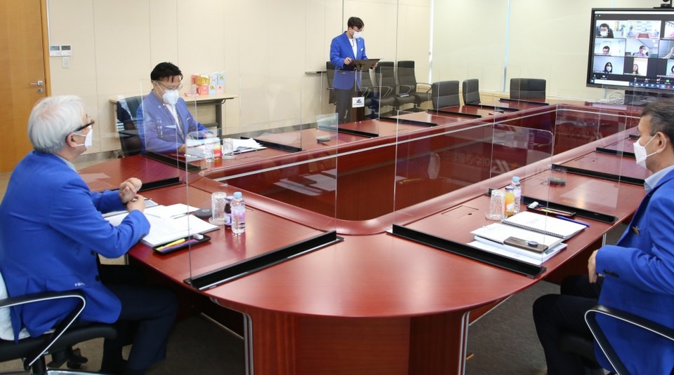 ▲차민식 여수광양항만공사 사장이 시민참여혁신단 회의를 주재하고 있다 