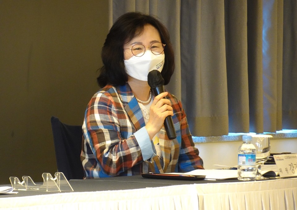 ▲COP상임위원회 위원장인 강정희 전남도의원이 발언하고 있다