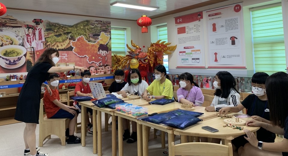 ▲여수교육청 여름외국어체험캠프 모습