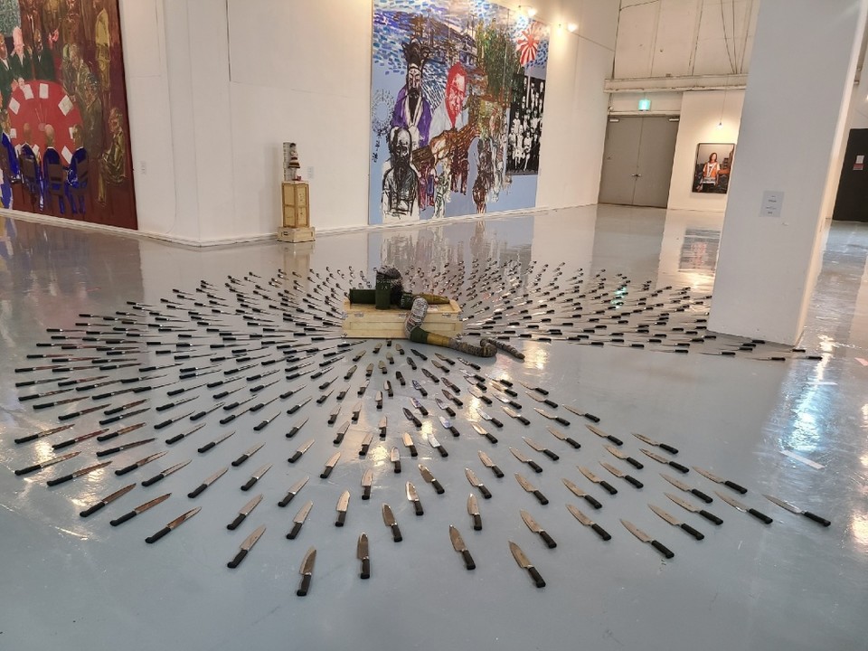 ▲중국 리홍보 작가의 ‘포탄’