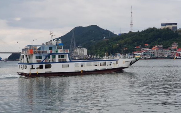 ▲여수~함구미 항로 운항 여객선인 한려페리9호