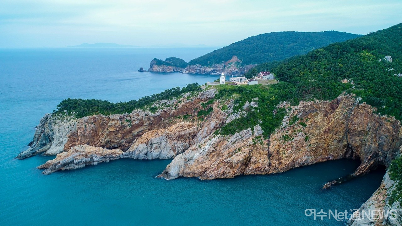 ▲연도(소리도) 남단의 소리도 등대 주변 전경   ⓒ전남도