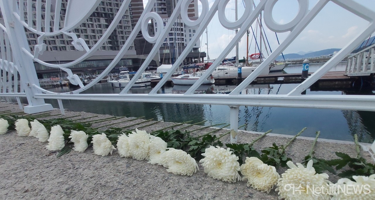 ▲ 헌화 ⓒ오병종