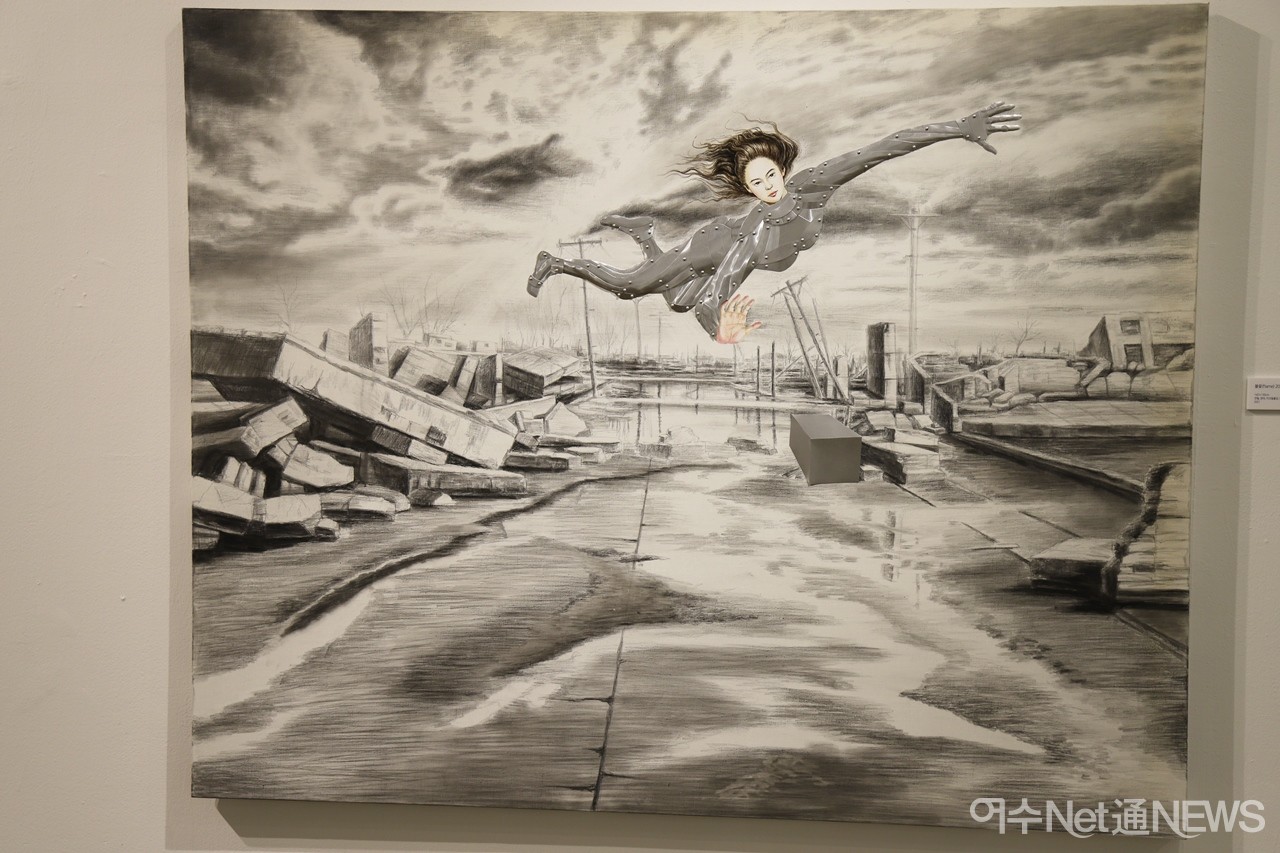 ▲ 그의 그림에 등장하는 '갑옷'입은 사람, 이는 작가 자신이며 '불꽃'이다. ⓒ오병종