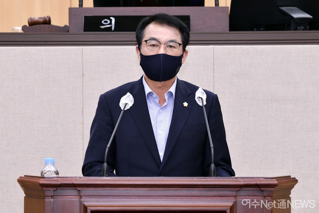 ▲시의회에서 발언하는 강재헌 의원  ⓒ여수시의회