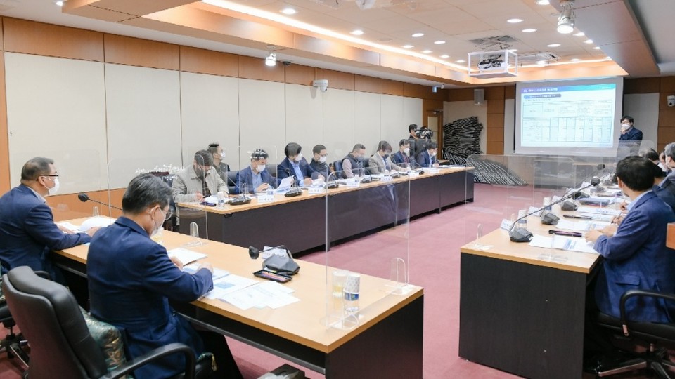 ▲‘여수시 수소산업 육성 기본계획 수립 용역’ 최종보고회 모습