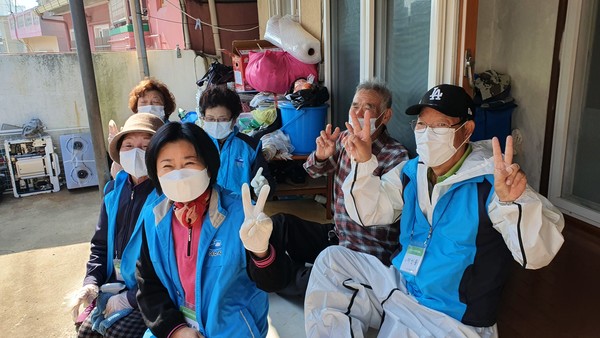 ▲생활방역에 나선 시민