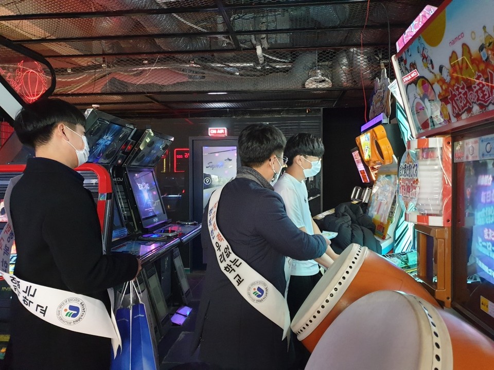 ▲여수교육청, 여수시청, 여수경찰서 합동 다중이용시설 긴급점검 모습