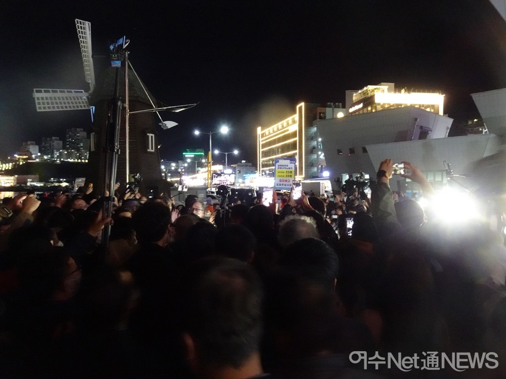 ▲ 이재명 후보를 만나려고 모인 시민들