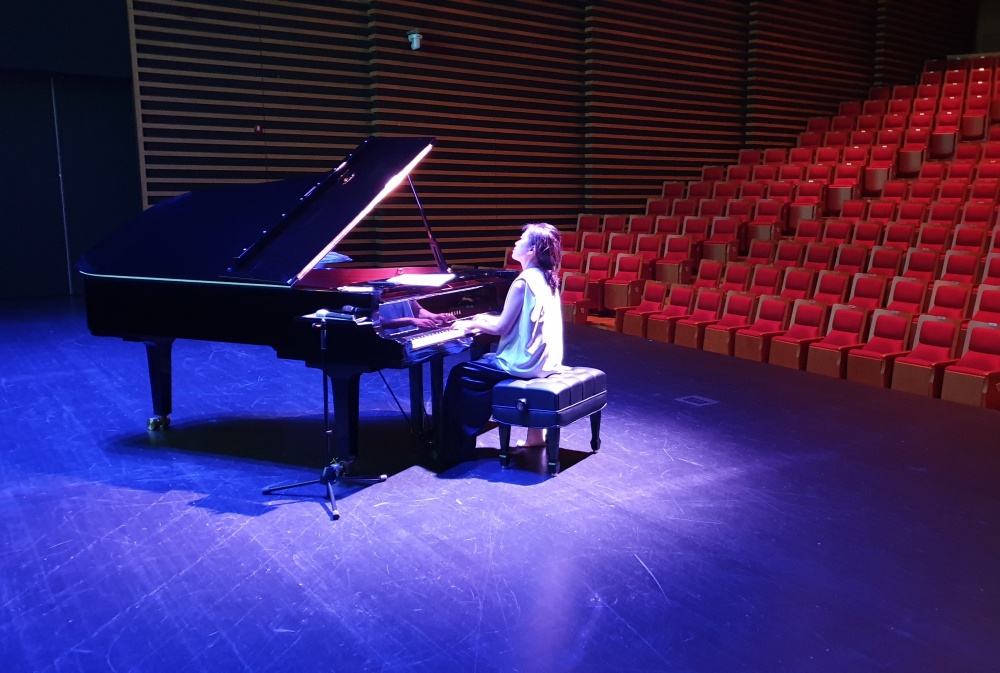 ▲지난달 예울마루소극장에서 열린 '달빛처럼' 리허설 모습