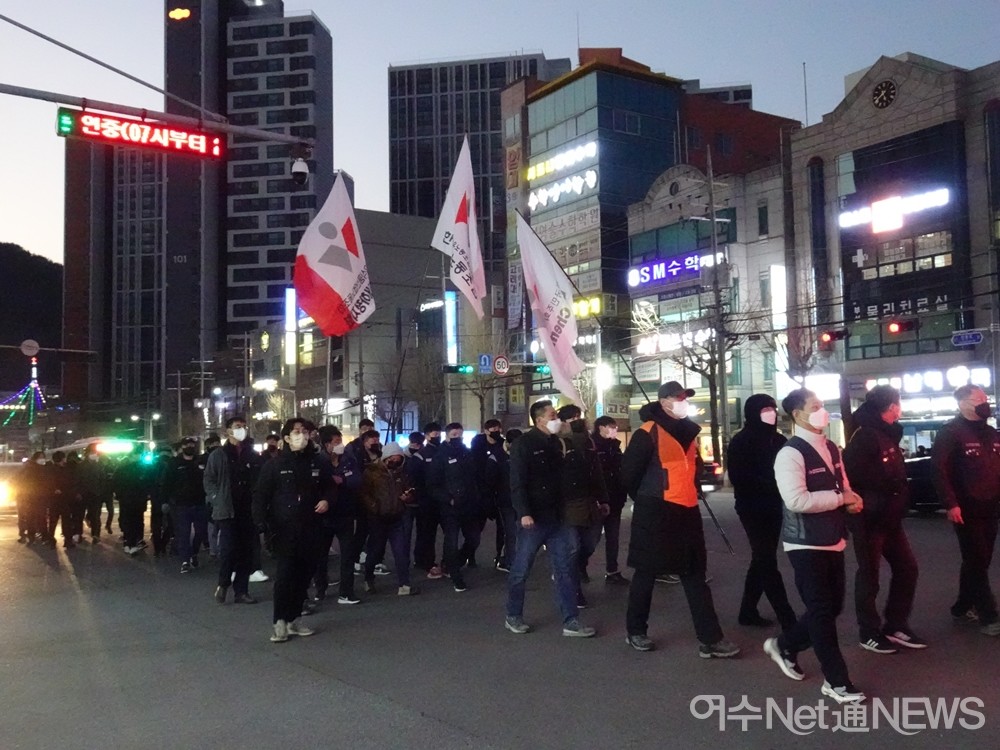 ▲해고노동자 전원 원직복직을 요구하는 거리행진 모습 ⓒ전시은