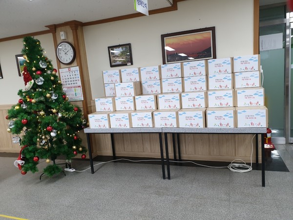 ▲ 문수초 학생들이 준비한 행복꾸러미