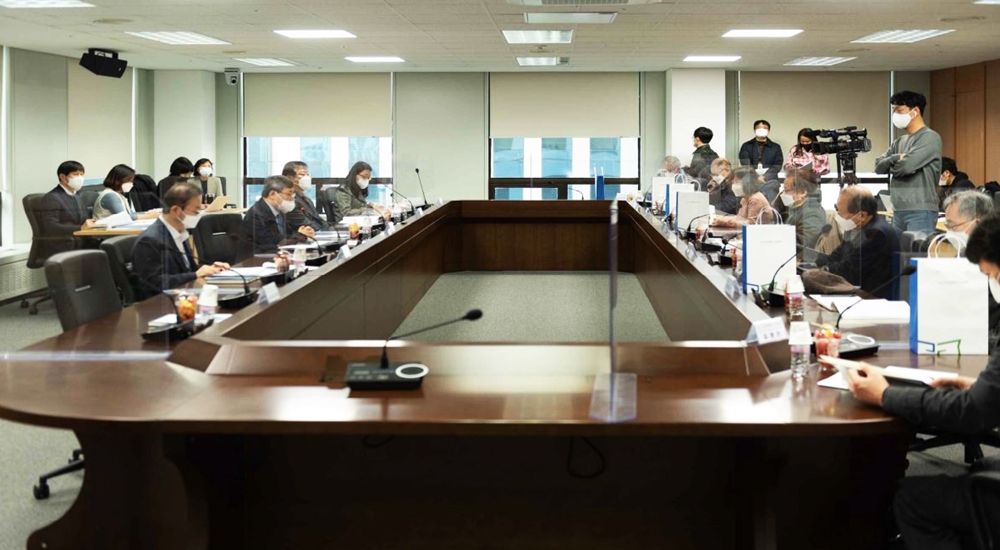 ▲28일 열린 진화위 간담회 모습