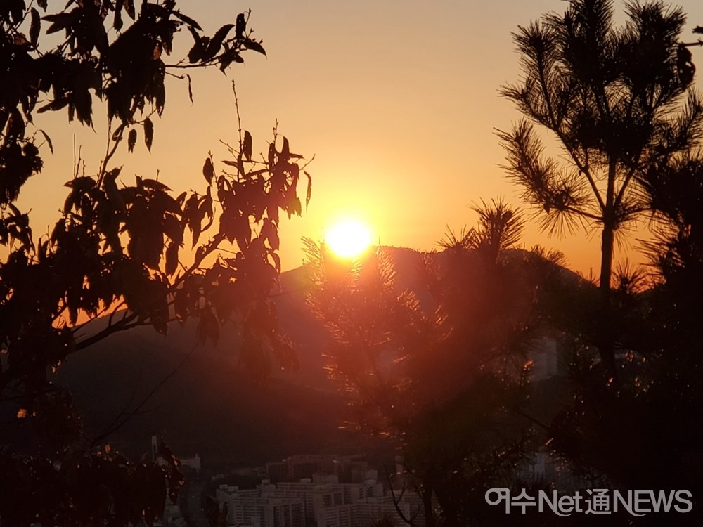 ▲무선산에서 바라본 일출 ⓒ전시은