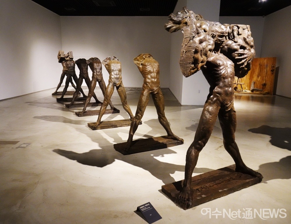 ▲ 류인 作, 급행열차-시대의 변 