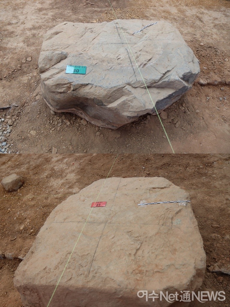 ▲ 새로운 돌로 교체된 기초석(아래), 위는 종전의 기초석을 그대로 사용했다. 70개 기초석 중에 12개만 재사용했다.  ⓒ오병종