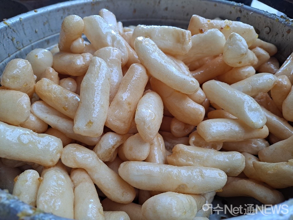 ▲ 유과다. 유과는 완성이 되었을 때 차가울 때 먹어야 비로소 그 맛이 오롯하다.ⓒ조찬현