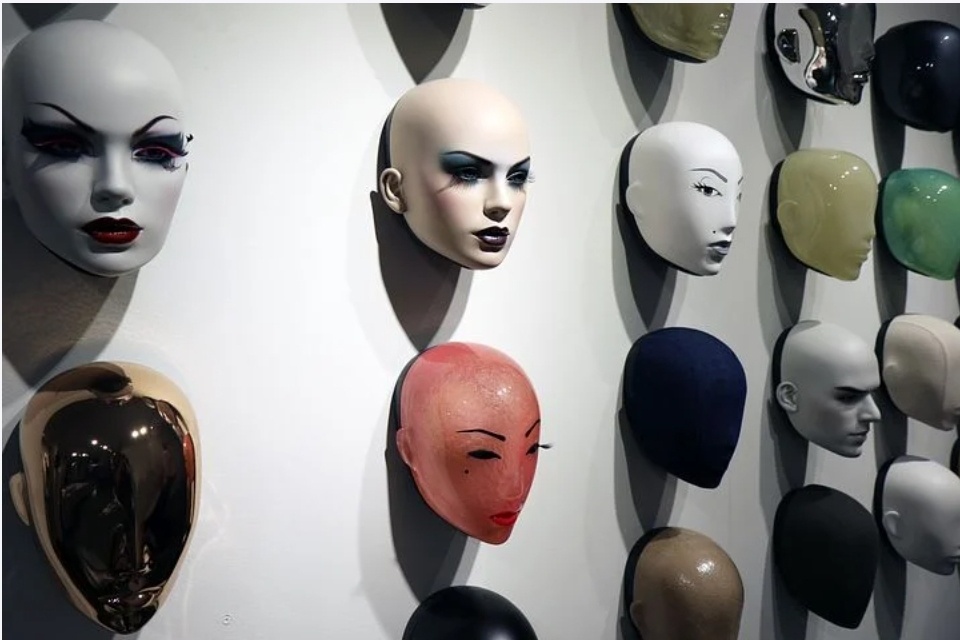 ▲간섭은 그것을 하는 자만 만족을 느끼는 행위이다.