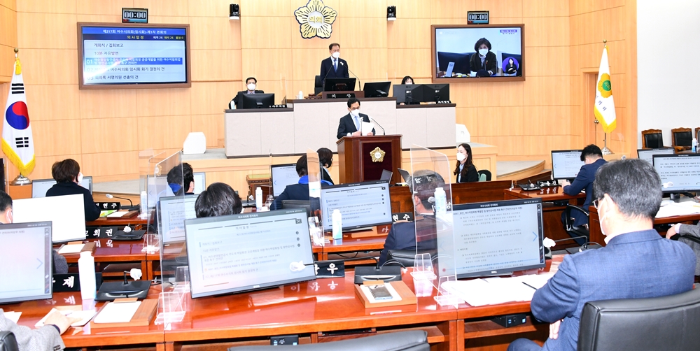 ▲제217회 임시회에서 이상우 의원이 발의하고 있다