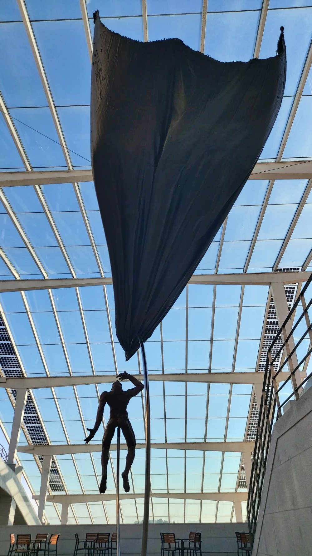 ▲예울마루에 전시 중인 류인의 작품 '망각의 그늘' ⓒ유족 이인혜 작가