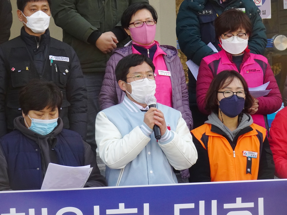 ▲김환석 진보당 전남도당 위원장이 발언하고 있다