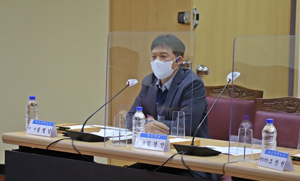 ▲이야포 미군폭격사건 추모제에 대해 여수넷통 심명남 이사장이  경과보고를 하고 있다. ⓒ조찬현