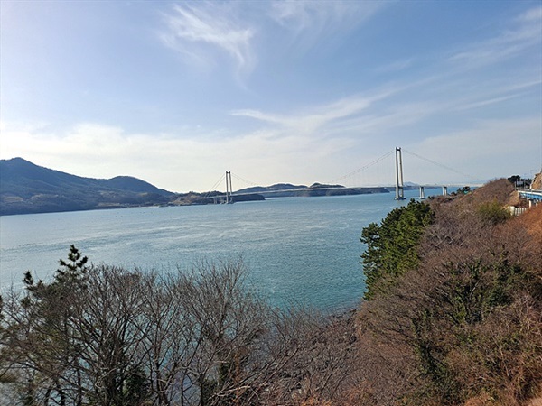 ▲  여수 적금도에서 바라본 팔영대교 모습으로 팔영대교를 건너면 고흥이 나온다.ⓒ 오문수