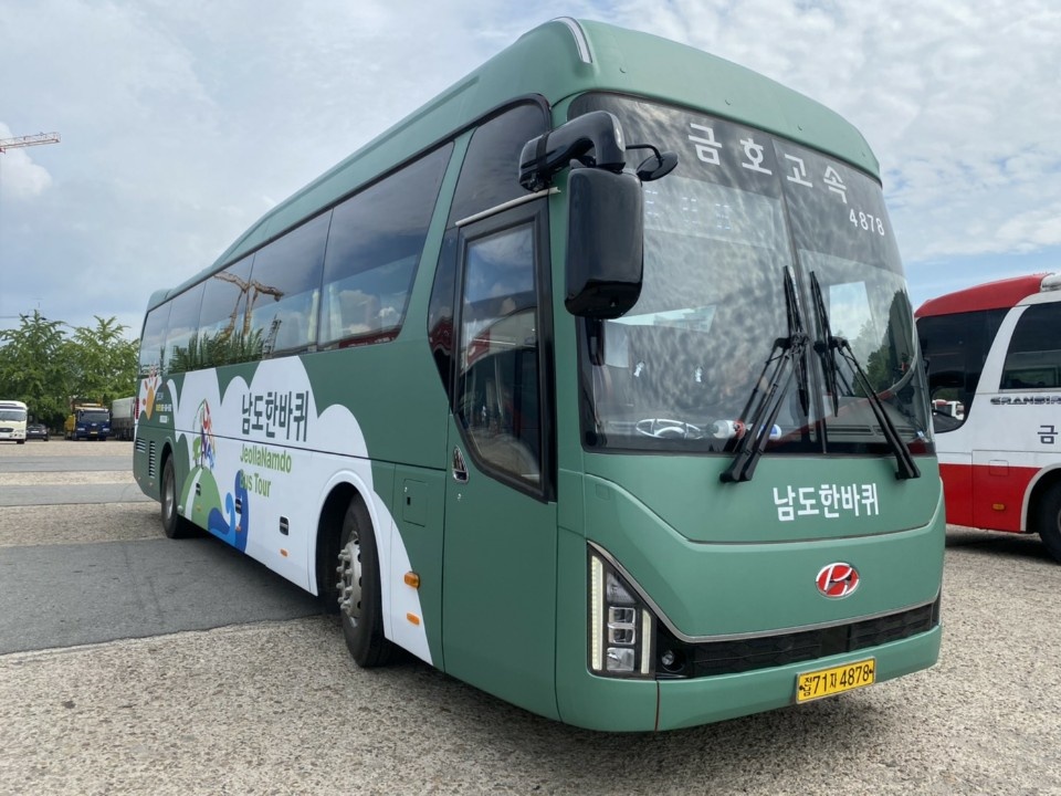 ▲전남 관광지 광역순환버스 '남도한바퀴'