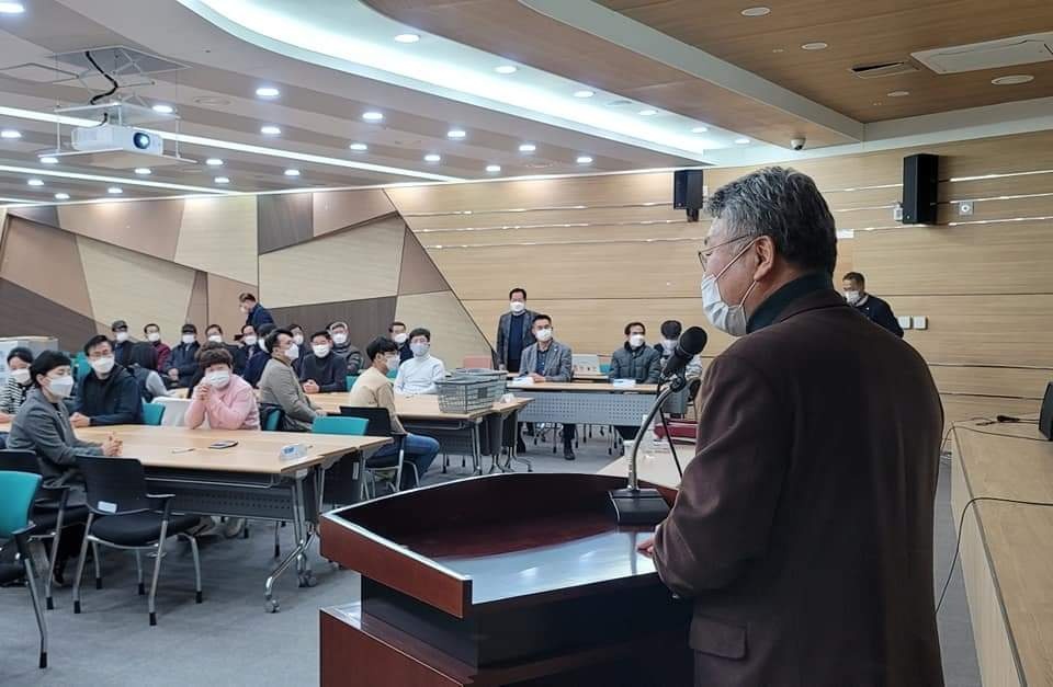 ▲ 김회재 국회의원이 인사말을 하고 있다.