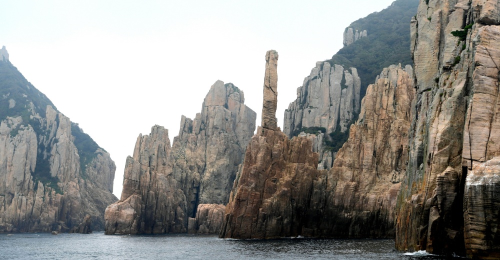 ▲박근세, 서방바위 (50x90cm)