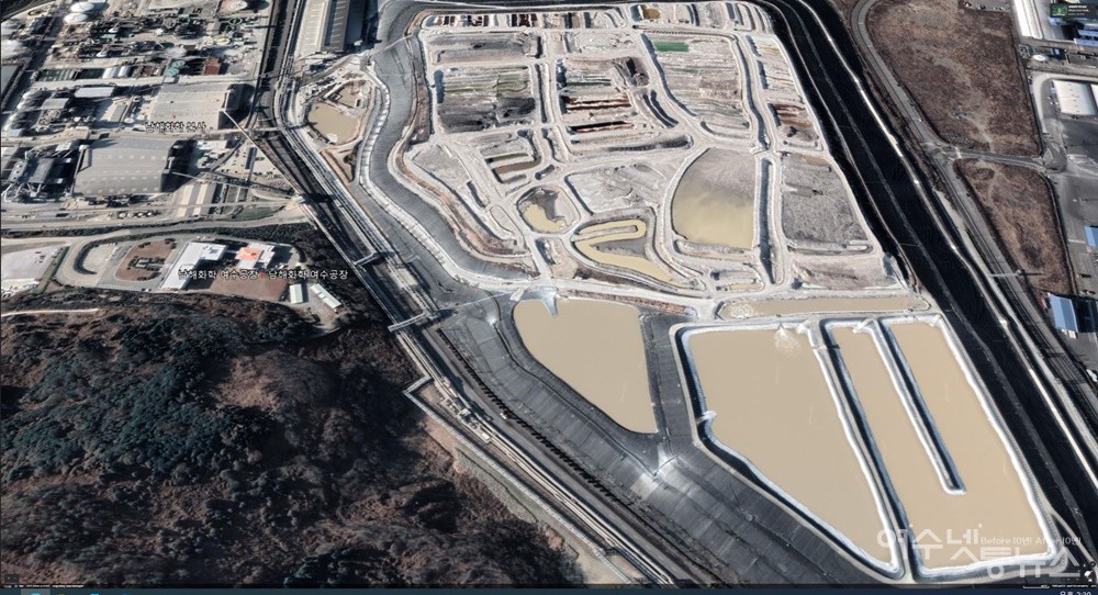 ▲구글 위성사진(캡처)으로 본 남해화학 인산석고 적치장이다. ⓒ조찬현