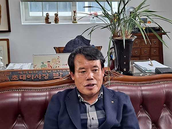 ▲여수 YMCA 박원균 이사장 모습. (주) 스타테크 회장이기도 한 그는 주위의 어려운 이들에게 따뜻한 나눔의 손길을 내민다.  ⓒ오문수 