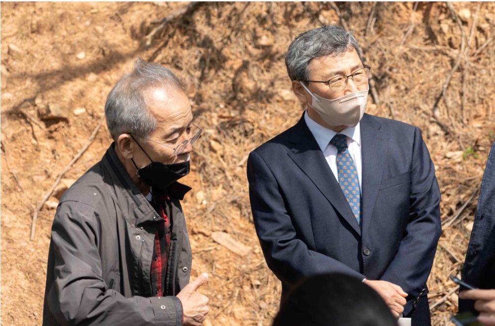 ▲ 진실화해위원회 위원단 선감학원 현장 방문 모습