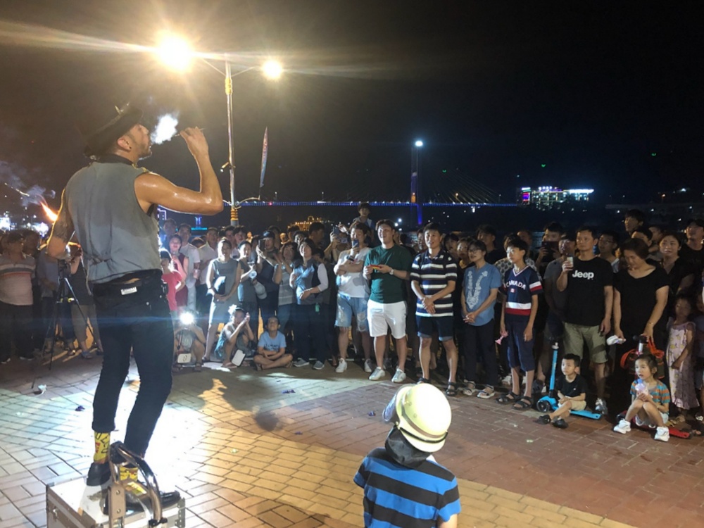 ▲ 여수밤바다 낭만버스킹 현장