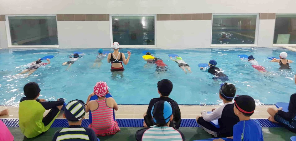 ▲ ‘초등학교 생존수영 교육’ 모습