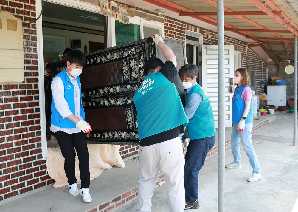 ▲ 폐가구 수거 현장