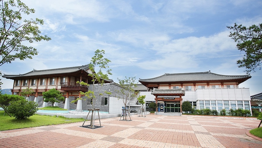 ▲ 강진에 위치한 전라남도동물위생시험소 전경