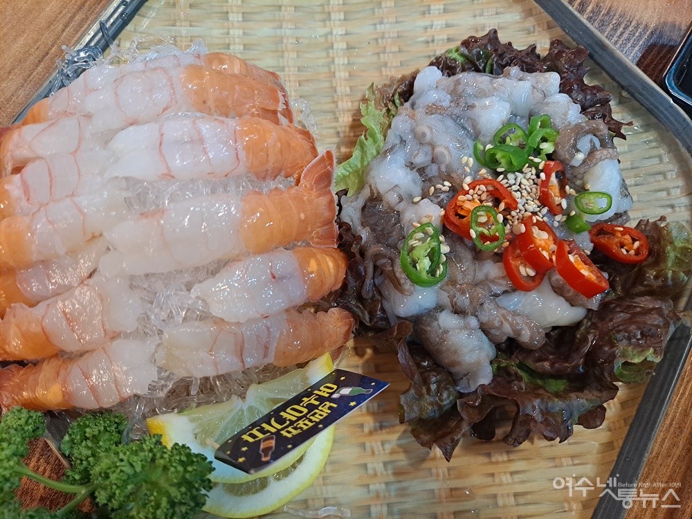 ▲ 낙딱이라 불리는 이 메뉴는 낙지탕탕이와 딱새우 조합이다. ⓒ조찬현