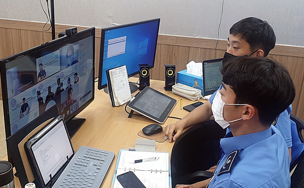 ▲ 국제학생회의에 참여 중인 해경간부후보생