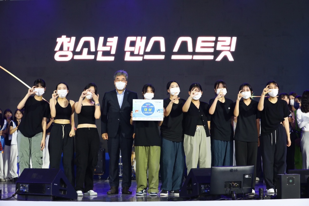 ▲ 2012여수세계박람회 10주년 기념행사한 ‘청소년 댄스 스트릿’과 ‘싱어게인 여수’