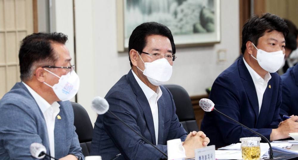 ▲ 김 지사는 새 정부 국정과제 관련 지역 현안사업 실행력을 높여야 한다고 주문했다.