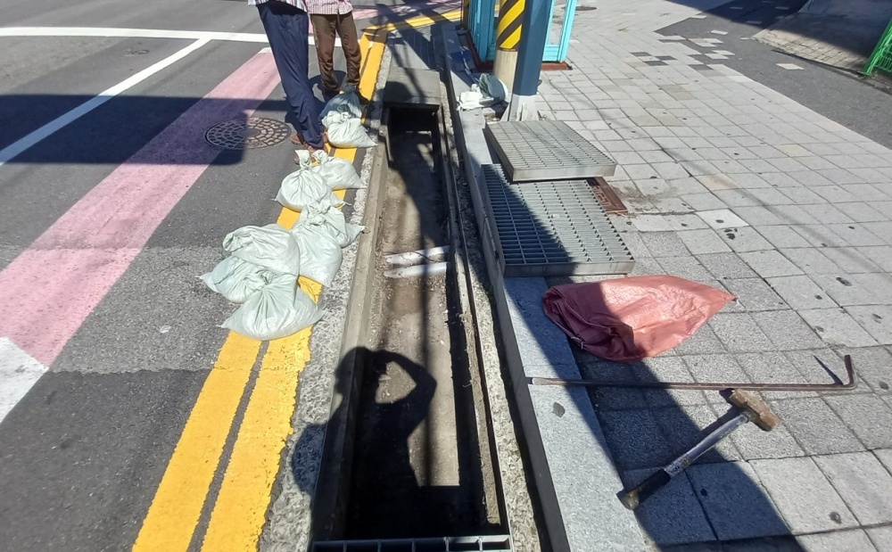 ▲ 하수도시설물 정비 모습