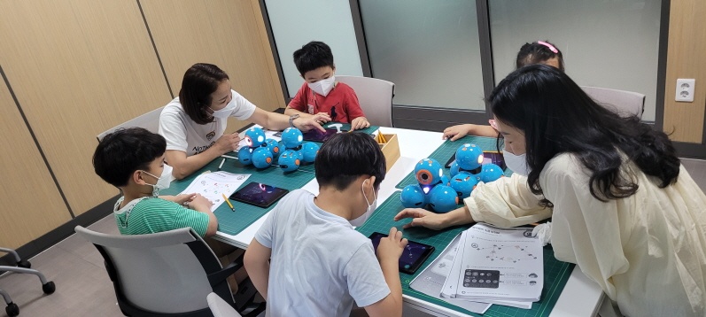 ▲ 4차 산업교육 상상창작소 5기