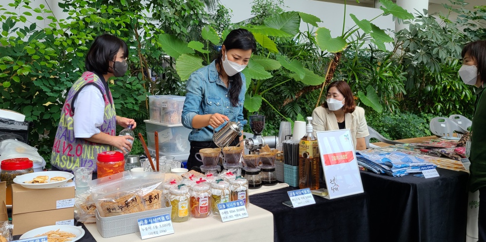 ▲ 은빛장터 현장