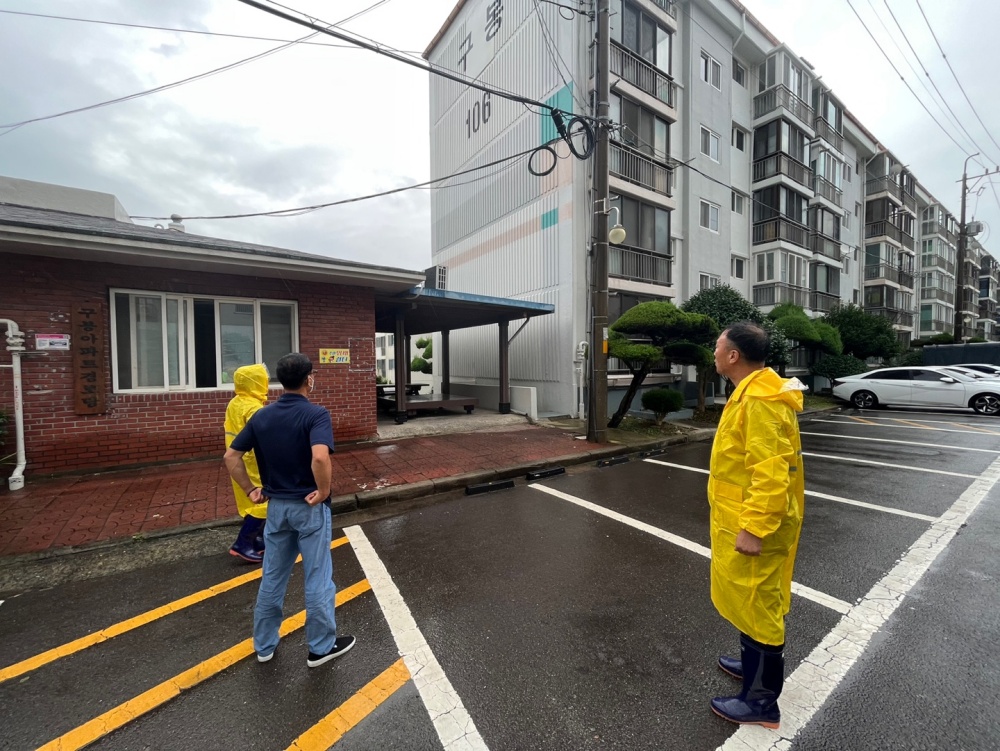 ▲ 구봉아파트 실외기 등 시설물 점검