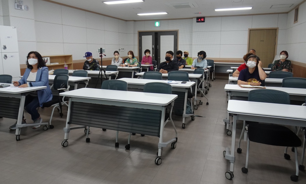 ▲ 여수시민학교 두번째 강의 참여자