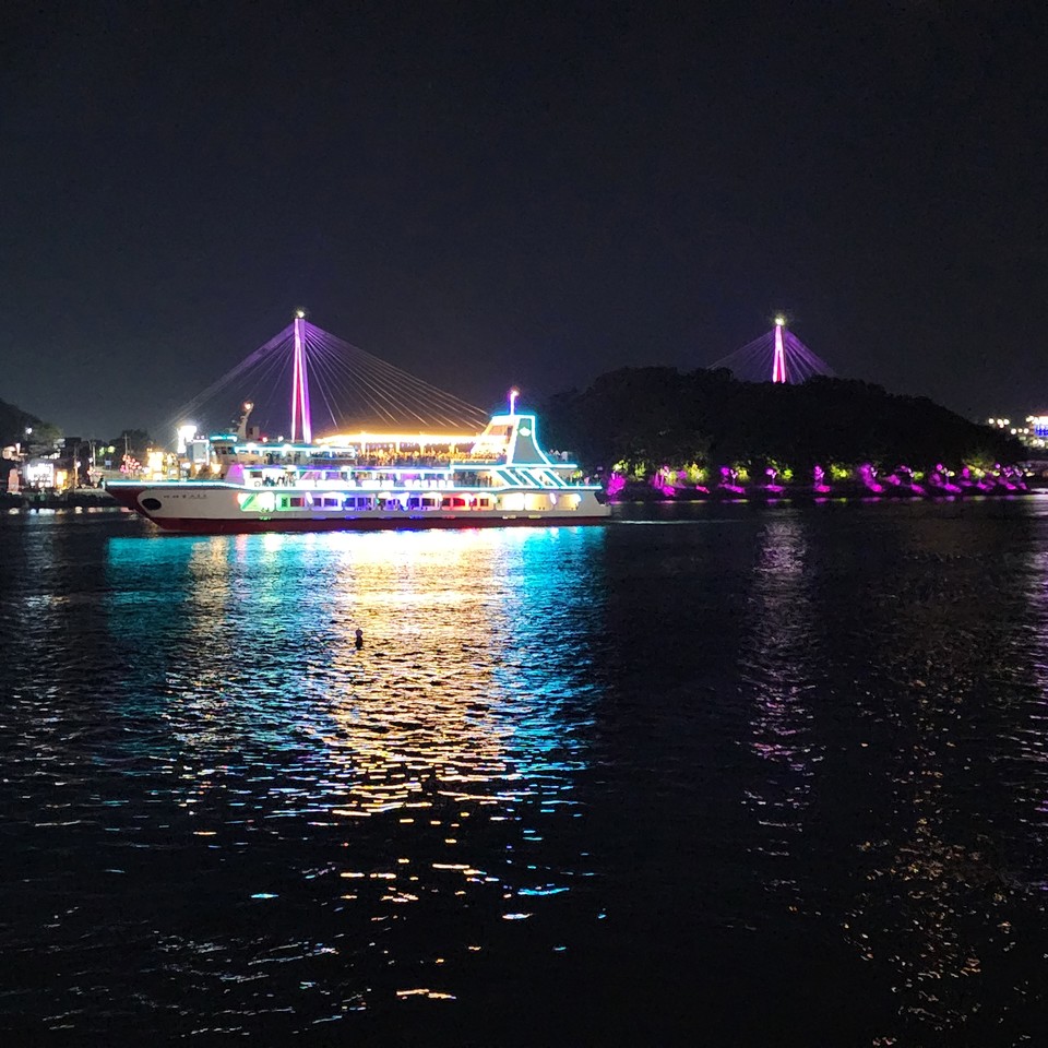 ▲욕망은 영원히 잠들지 않는다.