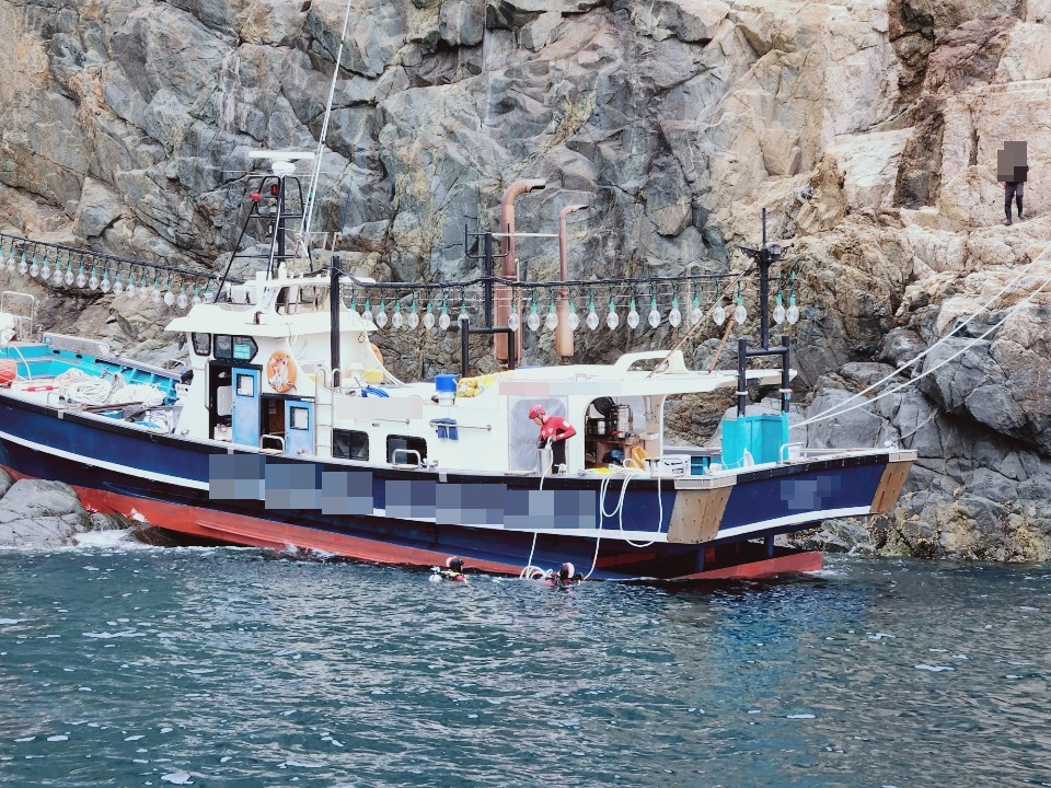 ▲ 좌초된 낚시어선